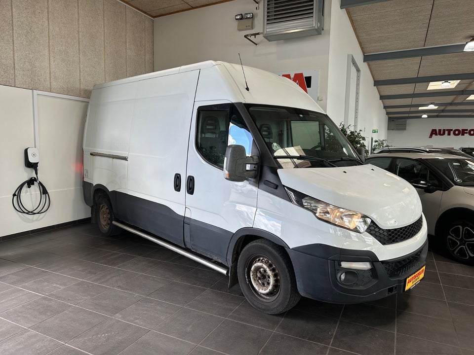 Iveco Daily 2,3 35S15 10,8m³ Van