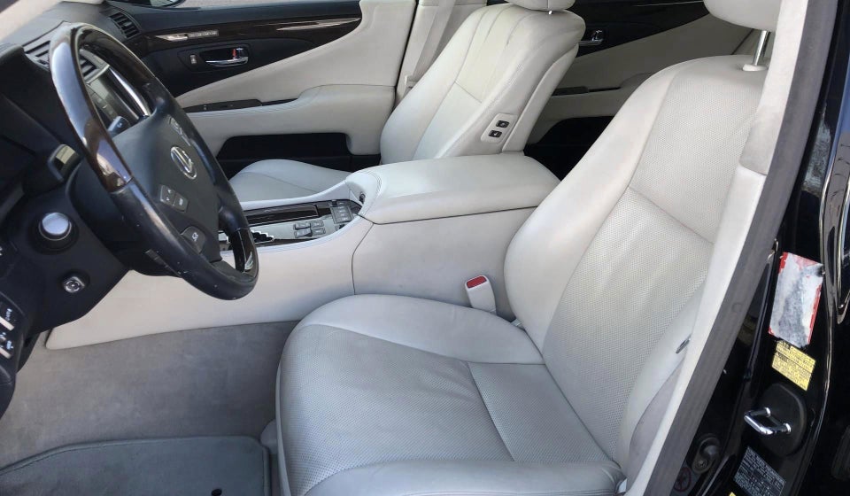 Lexus LS600h L 5,0 Wellness aut. 4d