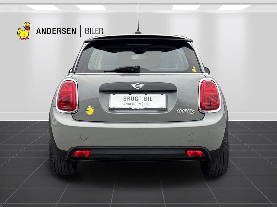 MINI Cooper SE Essential 3d