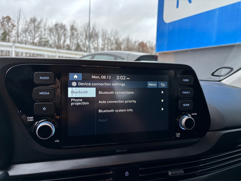 Hyundai i20 1,0 T-GDi Essential DCT 5d