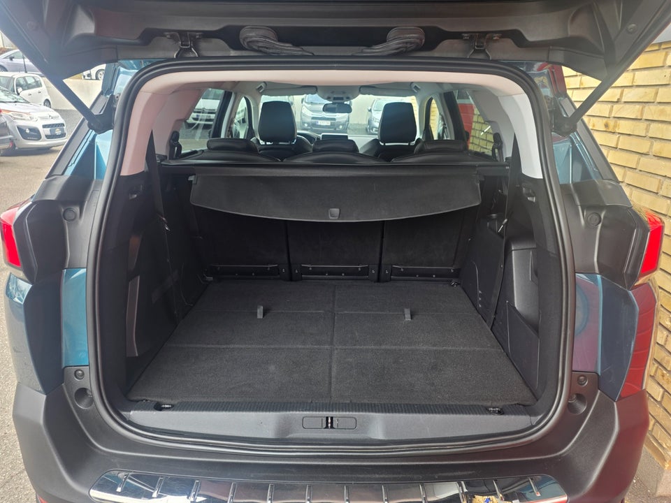 Peugeot 5008 1,5 BlueHDi 130 Allure Pack 7prs 5d