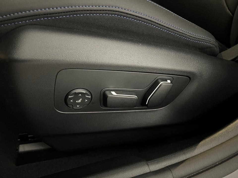 BMW i5 eDrive40 Fully Charged M-Sport 4d