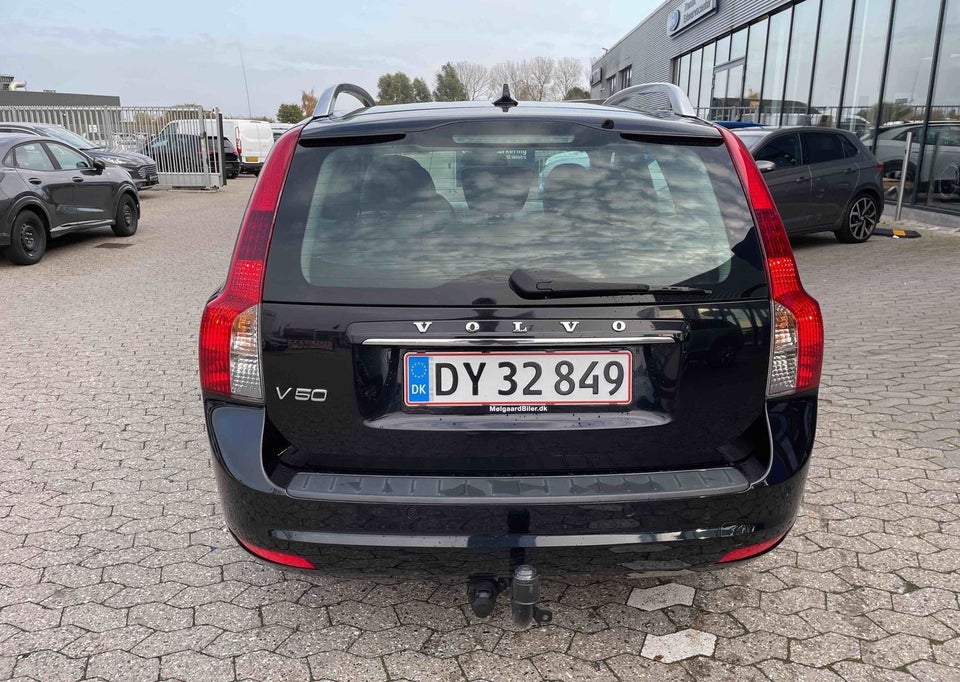 Volvo V50 1,6 D2 115 Momentum 5d