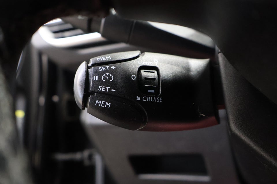 Peugeot 5008 1,2 PureTech 130 Active 7prs 5d