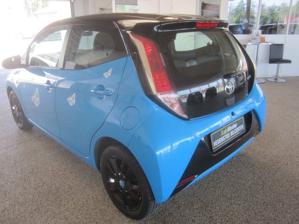 Toyota Aygo 1,0 VVT-i x-wave 5d