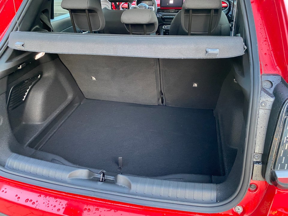 Fiat 600e 54 (RED) 5d