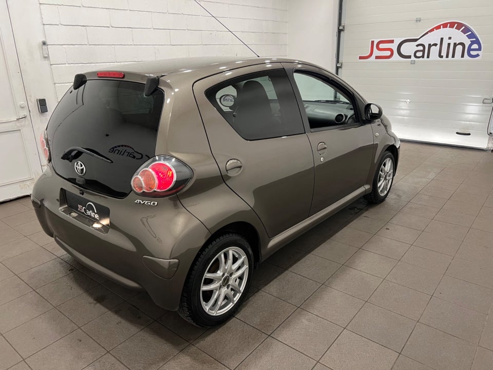 Toyota Aygo 1,0 VVT-i T2 5d