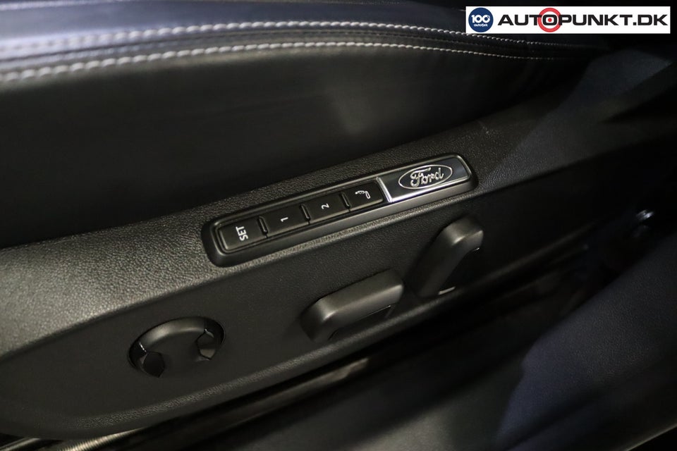 Ford Explorer 82 Premium Extended Range 5d