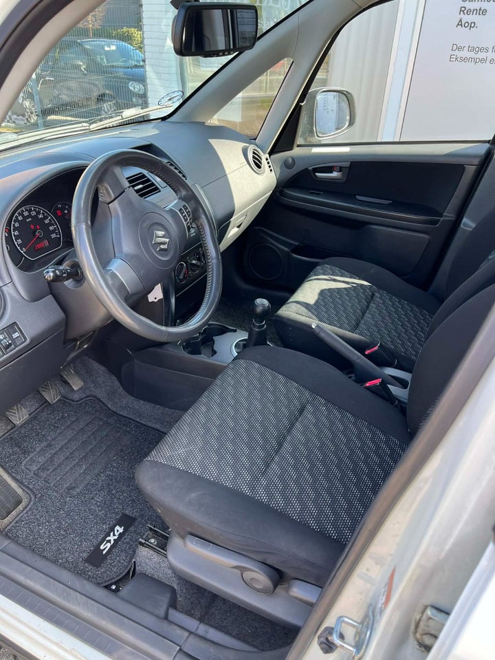 Suzuki SX4 1,6 GL-A 5d