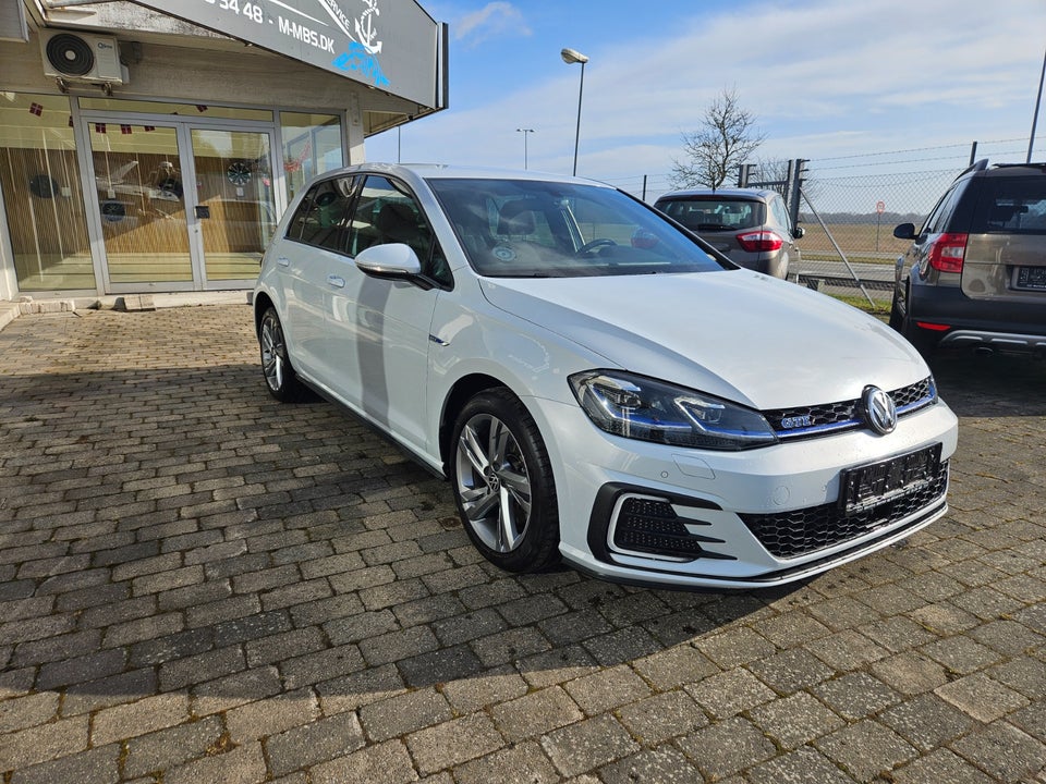 VW Golf VII 1,4 GTE DSG 5d
