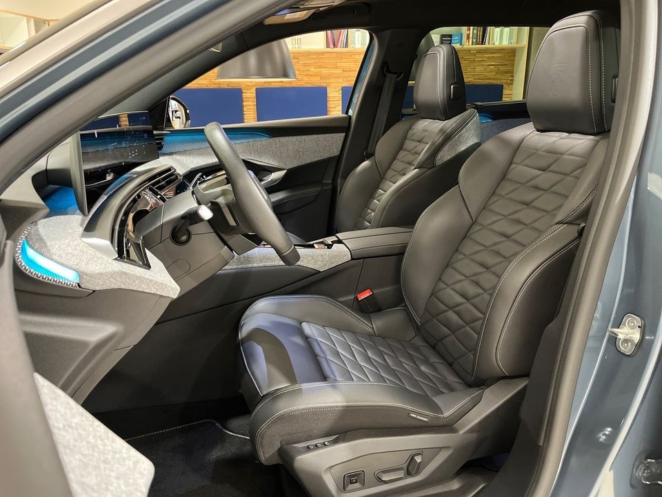 Peugeot e-5008 77 GT Pack 7prs 5d