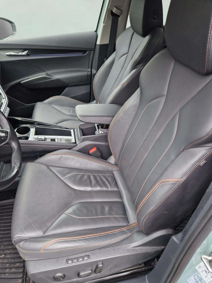 Skoda Enyaq 80 iV Plus Suite 5d