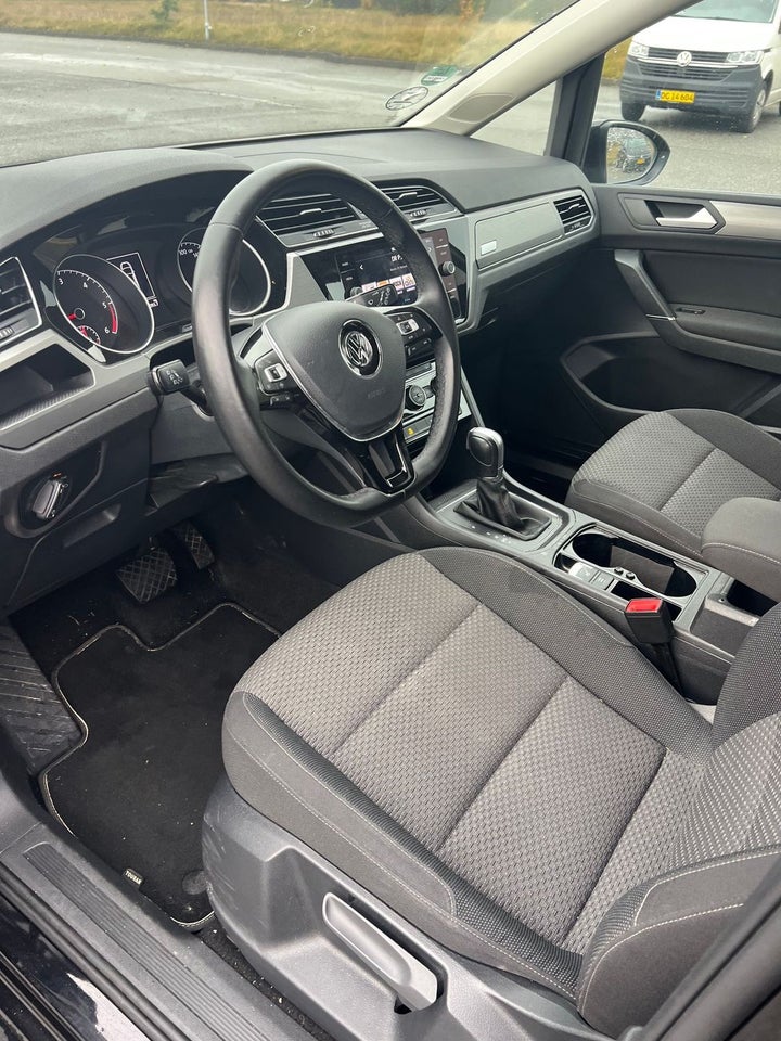 VW Touran 1,6 TDi 115 Comfortline DSG 7prs 5d