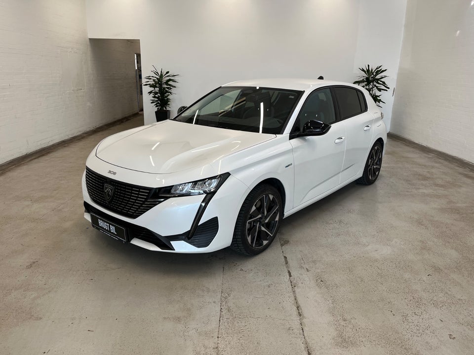 Peugeot 308 1,6 Hybrid First Selection+ EAT8 5d