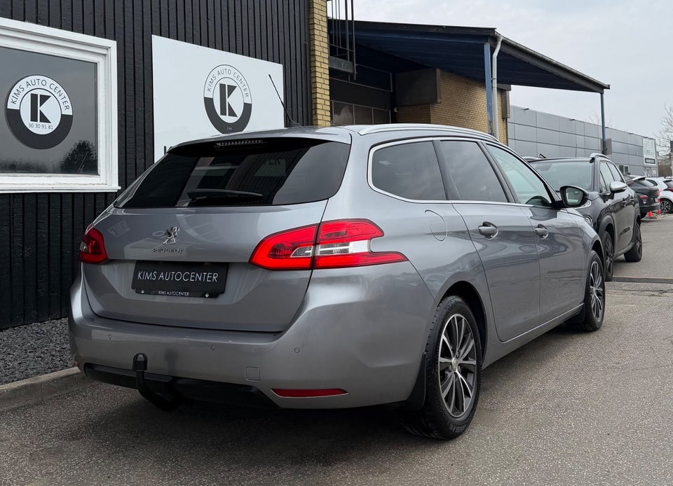 Peugeot 308 1,2 e-THP 130 Active SW 5d