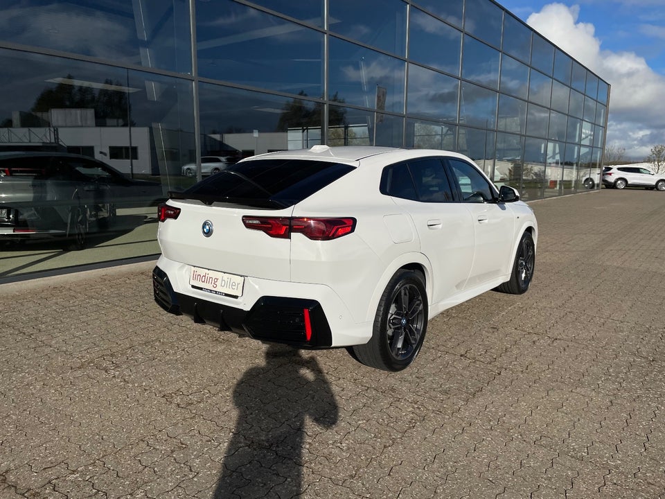 BMW iX2 xDrive30 M-Sport 5d