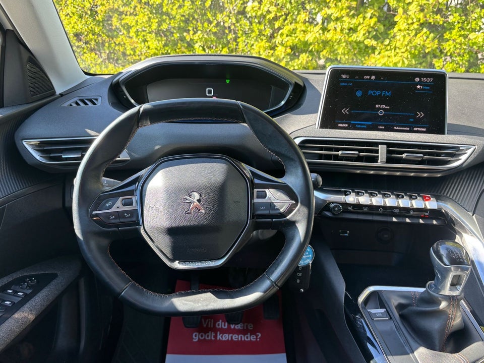 Peugeot 3008 1,2 e-THP 130 Allure 5d