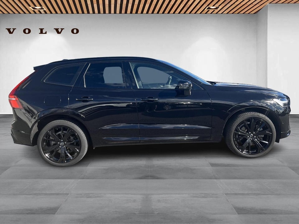 Volvo XC60 2,0 T6 ReCharge Black Edition aut. AWD 5d