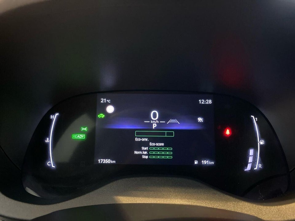 Toyota Yaris 1,5 Hybrid Style Comfort e-CVT 5d