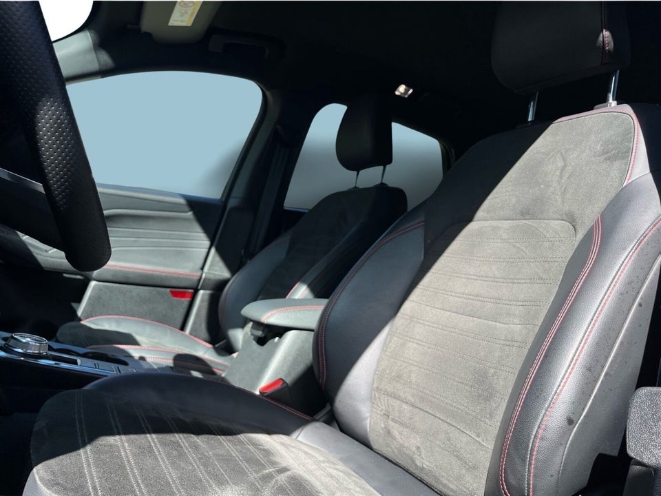Ford Kuga 2,5 PHEV ST-Line X CVT 5d