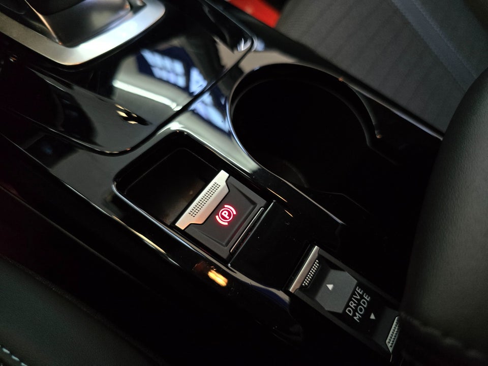 Peugeot 208 1,2 PureTech 100 Allure EAT8 5d