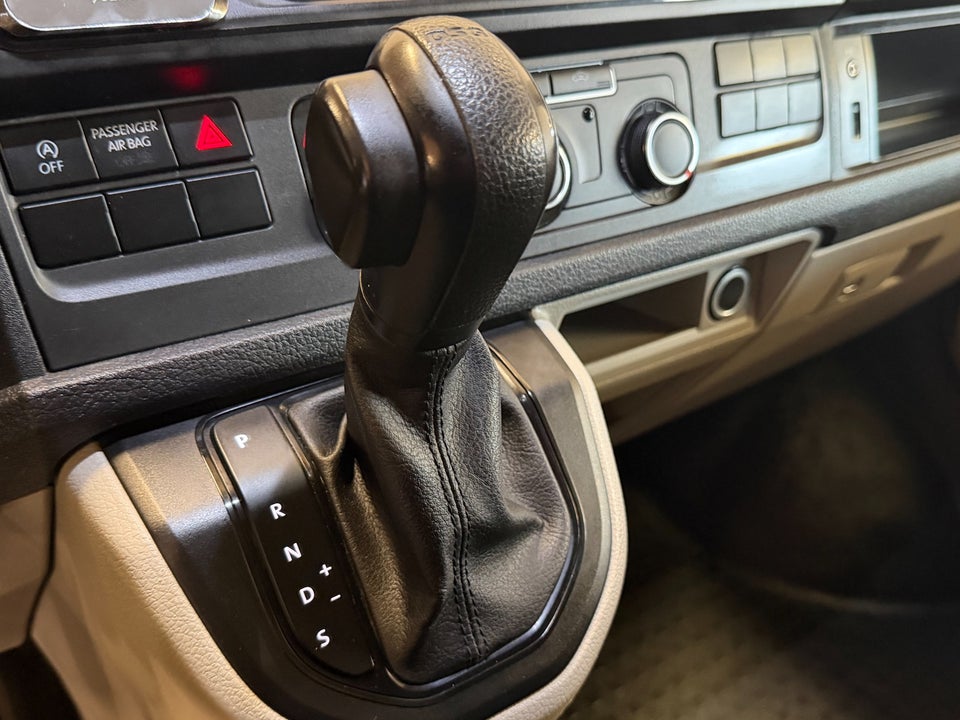 VW Transporter 2,0 TDi 150 Kassevogn DSG lang
