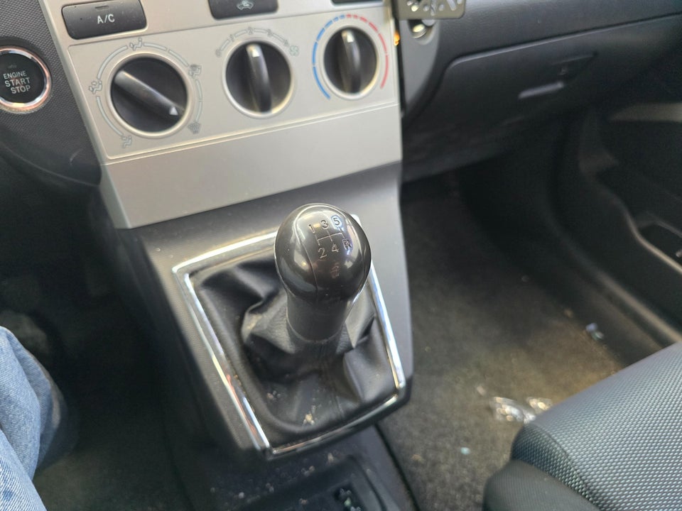 Toyota Corolla Verso 1,6 Terra 7prs 5d