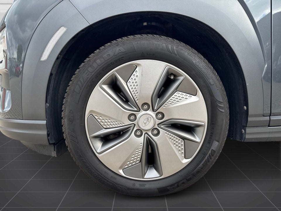 Hyundai Kona 64 EV Premium 5d