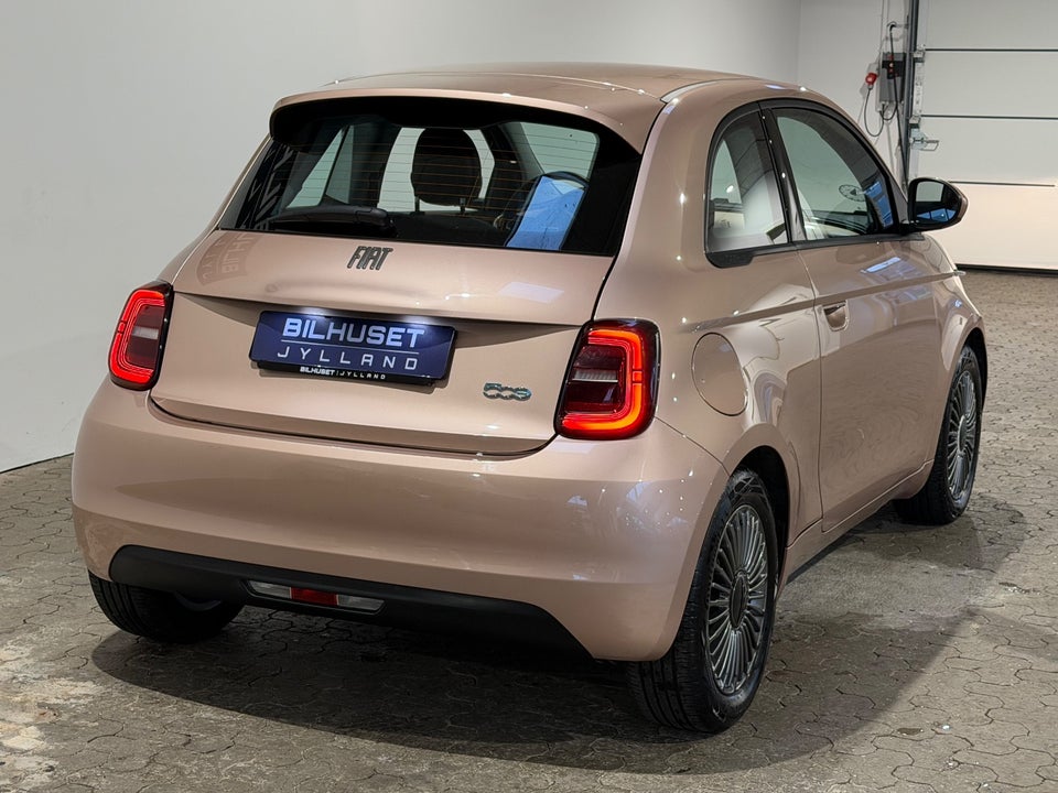 Fiat 500e 42 Icon 3d