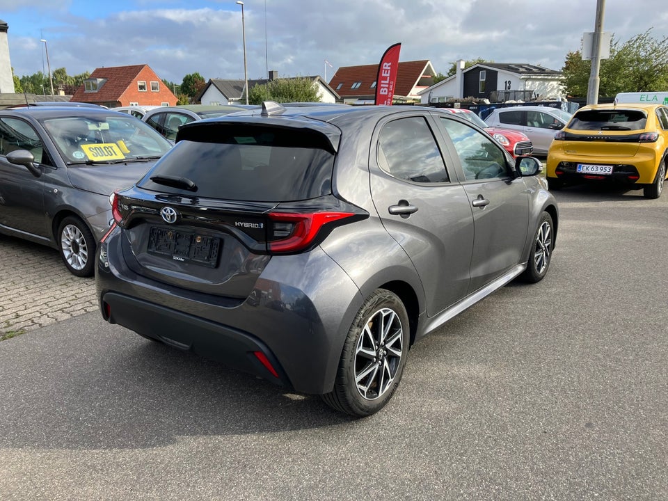 Toyota Yaris 1,5 Hybrid Active Tech e-CVT 5d