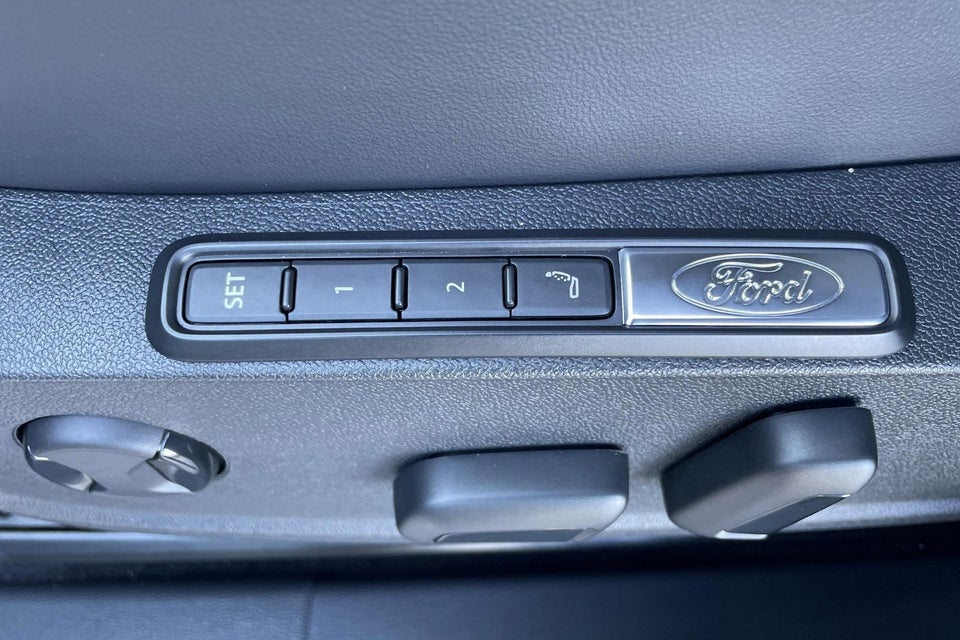 Ford Explorer 77 Premium Extended Range 5d