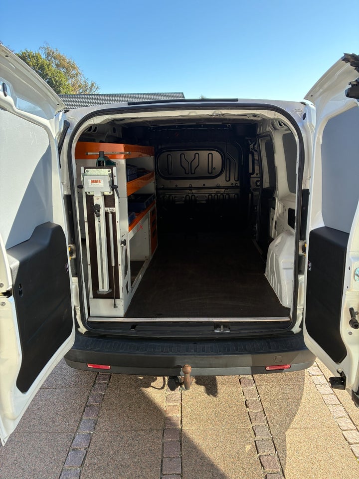 Fiat Doblò Cargo 1,3 MJT Basic L2 4d