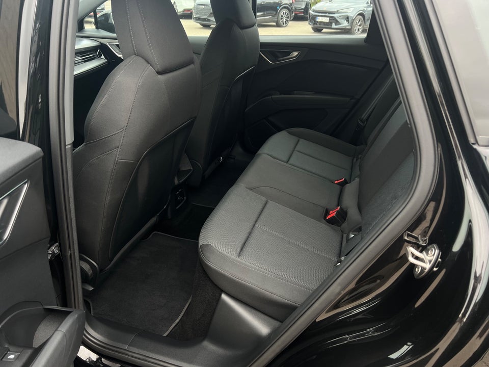 Audi Q4 e-tron 45 Advanced 5d