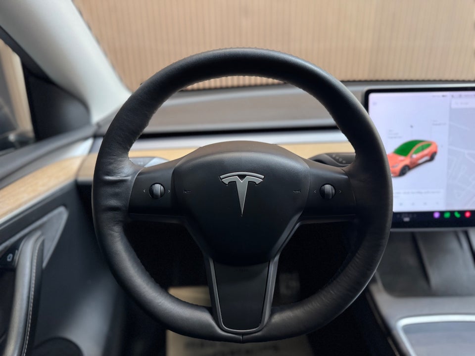Tesla Model Y Long Range AWD 5d