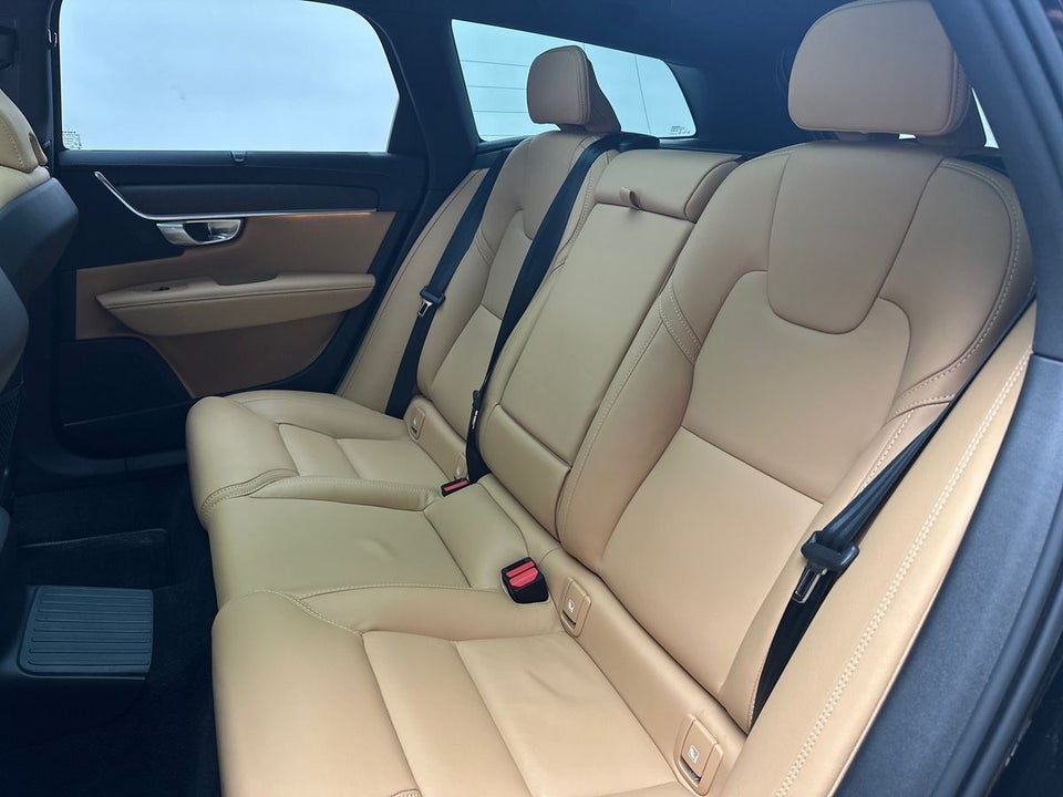 Volvo V90 2,0 T6 ReCharge Ultimate Dark aut. AWD 5d