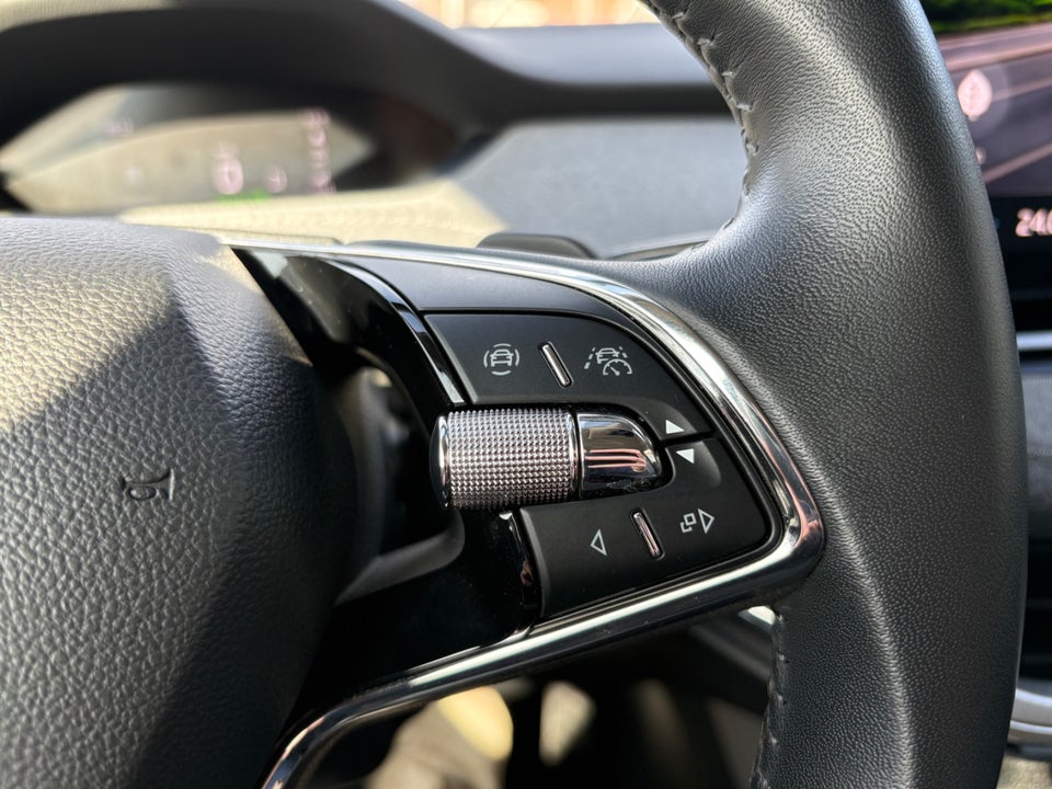 Skoda Enyaq 60 iV Loft 5d