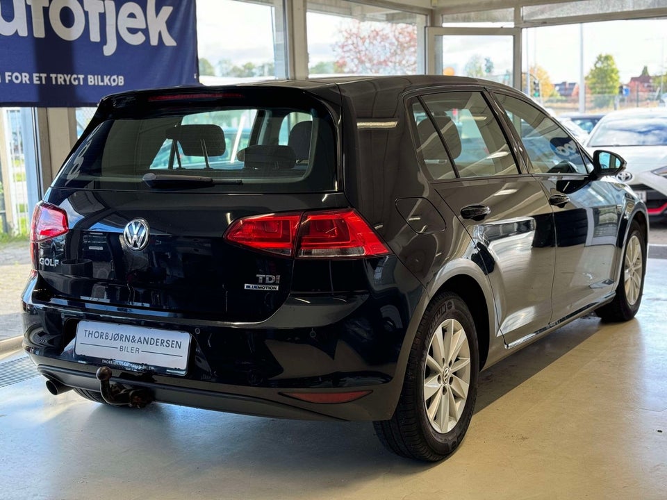 VW Golf VII 1,6 TDi 110 Trendline BMT 5d