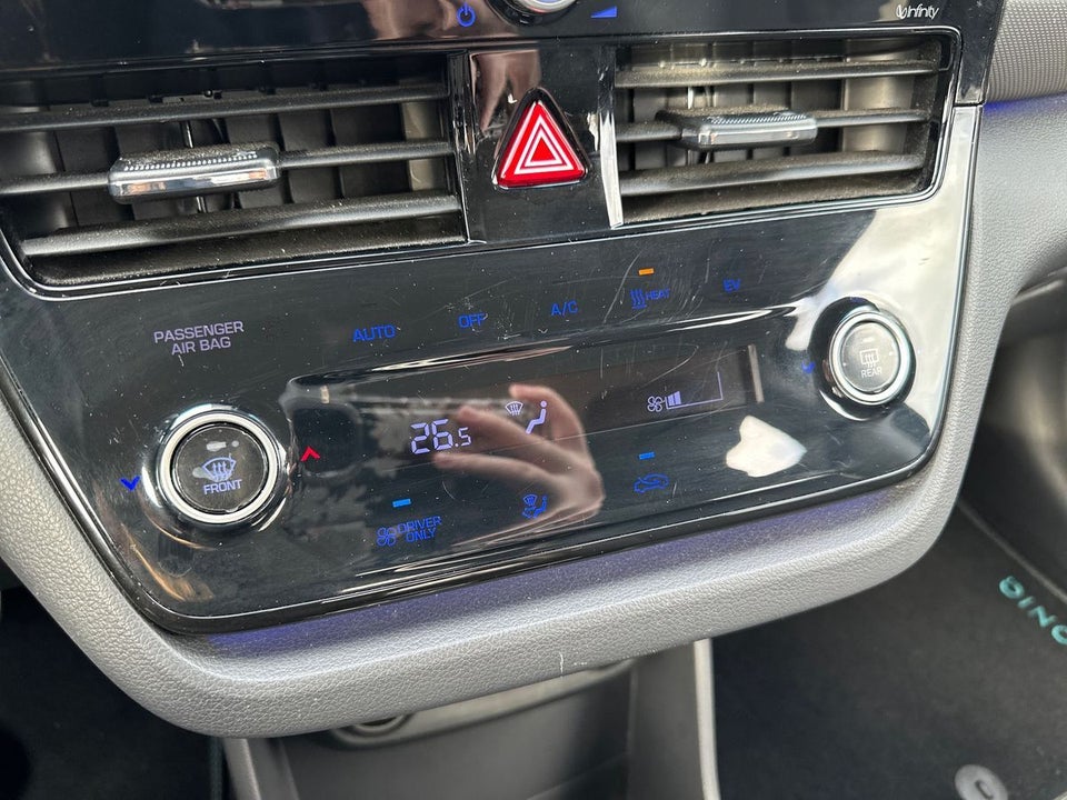 Hyundai Ioniq 40 EV Premium 5d