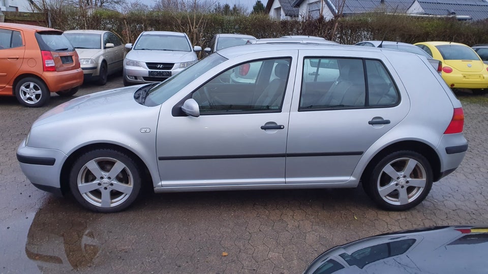 VW Golf IV 1,6 Highline Variant aut. 5d