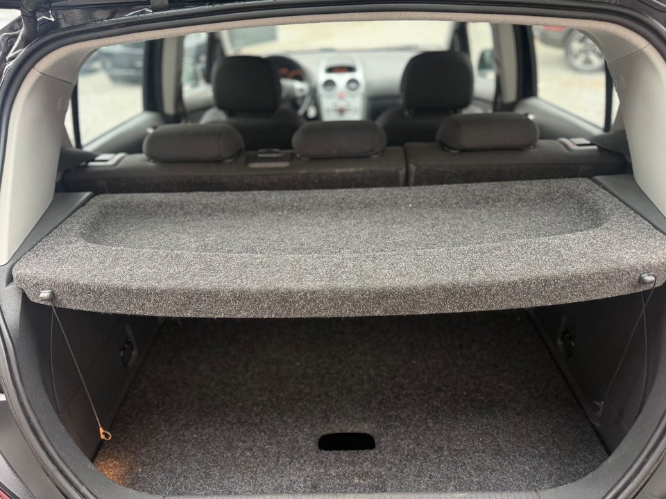 Opel Corsa 1,2 16V Cosmo 5d