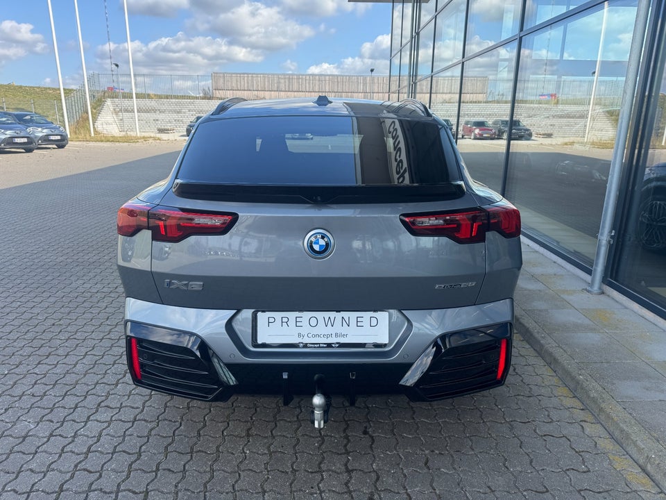 BMW iX2 eDrive20 Fully Charged M-Sport 5d
