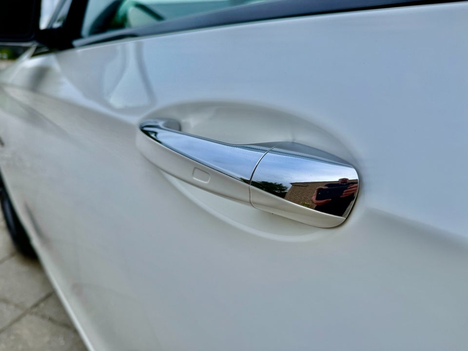 Mercedes E300 de 2,0 AMG Line stc. aut. 5d