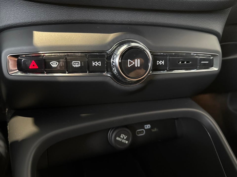 Volvo XC40 ReCharge Twin Plus 5d