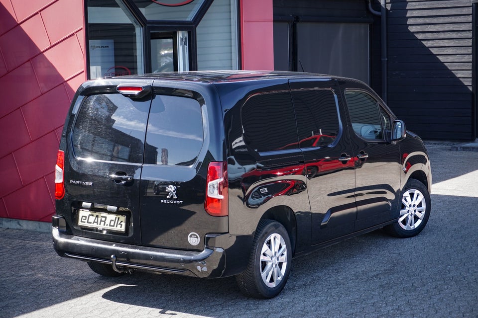 Peugeot Partner 1,5 BlueHDi 130 L2V2 Plus EAT8 Van