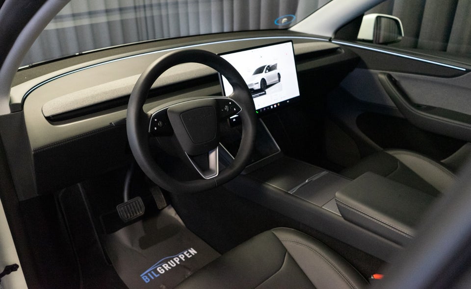 Tesla Model Y Premium Long Range AWD 5d