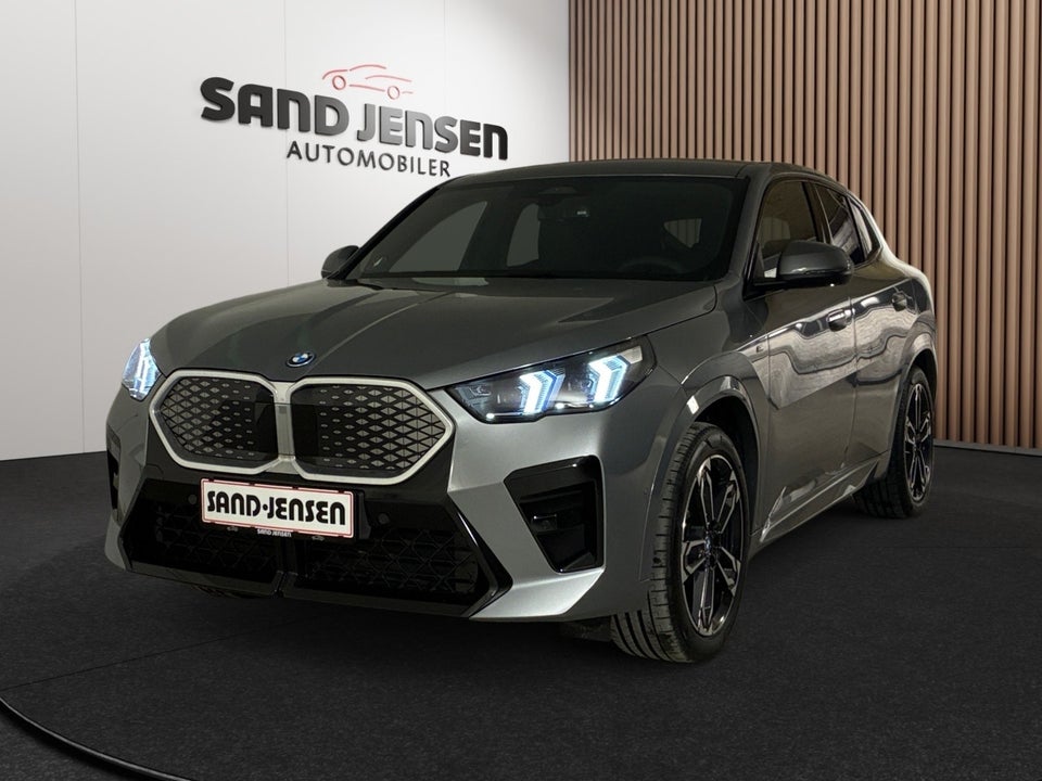 BMW iX2 xDrive30 M-Sport Premium 5d