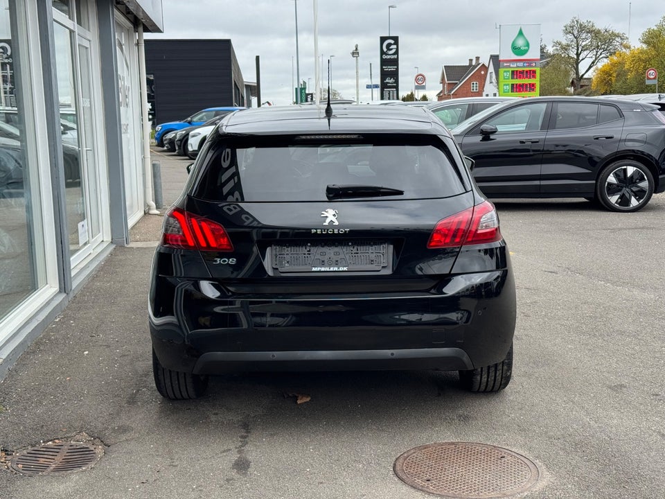 Peugeot 308 1,6 BlueHDi 120 Allure Sky 5d