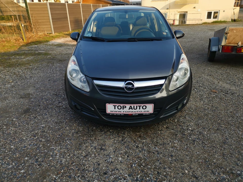 Opel Corsa 1,4 16V Cosmo 5d