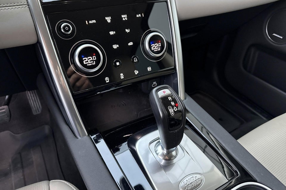 Land Rover Discovery Sport 1,5 P300e R-Dynamic SE aut. 5d