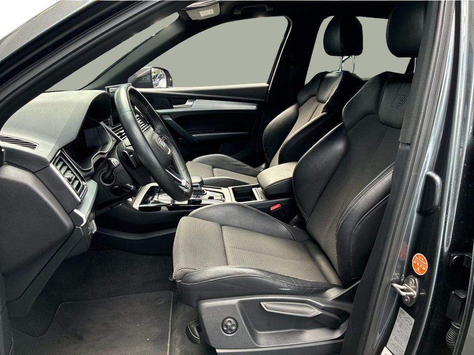 Audi Q5 50 TFSi e S-line quattro S-tr. 5d